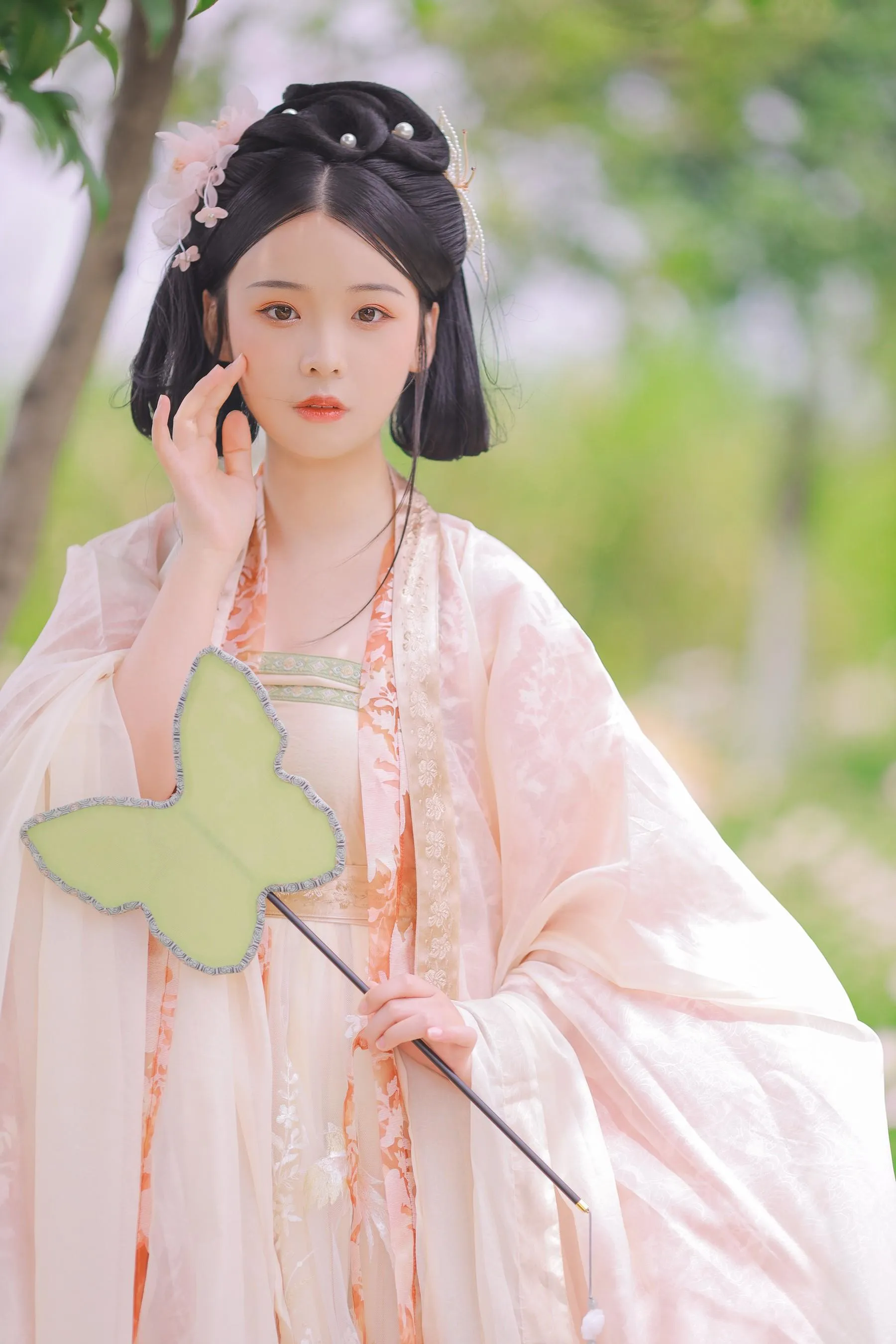 [YITUYU艺图语]2022.08.17 春有约 花不误 蘑菇任性鬼 [20P]插图6